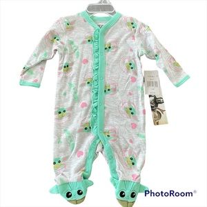 NWT Star Wars The Mandalorian Baby Yoda Sleeper 0-3 Month